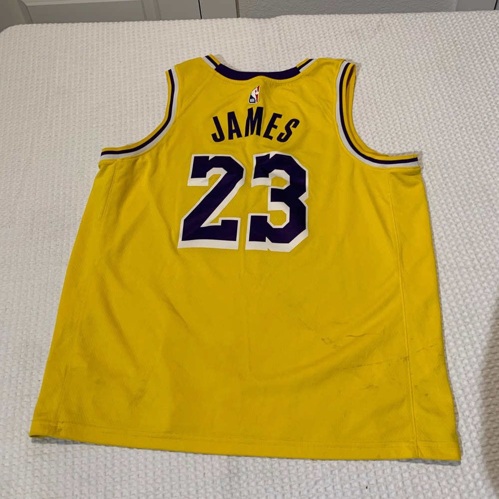 Nike NBA Los Angeles Lakers LeBron James 23 Swingman Jersey Yellow XL 52 - Picture 7 of 7